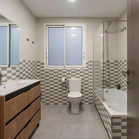 Apartmán Spacious 4-Bedroom Apartment In The Center Of Prague Praha