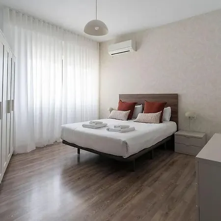 Spacious 4-Bedroom Apartment In The Center Of Prague Praha