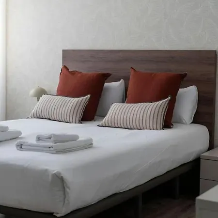 Spacious 4-Bedroom Apartment In The Center Of Prague Prága
