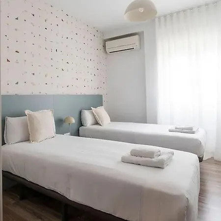 Διαμέρισμα Spacious 4-Bedroom Apartment In The Center Of Prague Πράγα