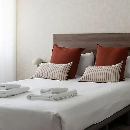 Διαμέρισμα Spacious 4-Bedroom Apartment In The Center Of Prague