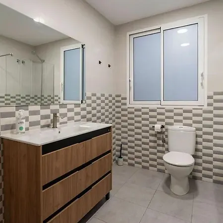 Διαμέρισμα Spacious 4-Bedroom Apartment In The Center Of Prague
