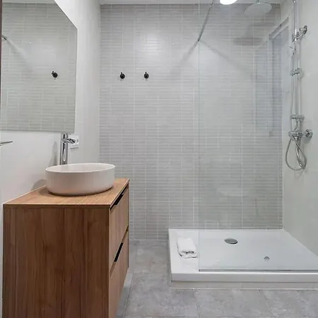 Spacious 4-Bedroom Apartment In The Center Of Prague *