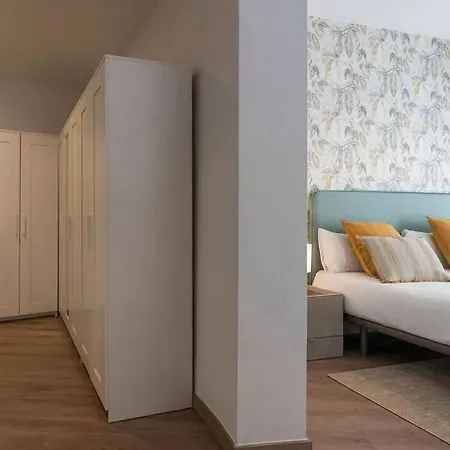 Διαμέρισμα Spacious 4-Bedroom Apartment In The Center Of Prague